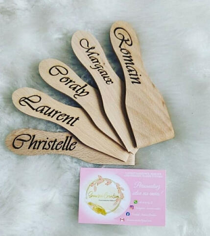 Spatule à raclette - 2 € : 5 achetées = 6ème OFFERTE