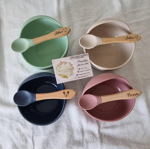 Bol + cuillère - 10 €