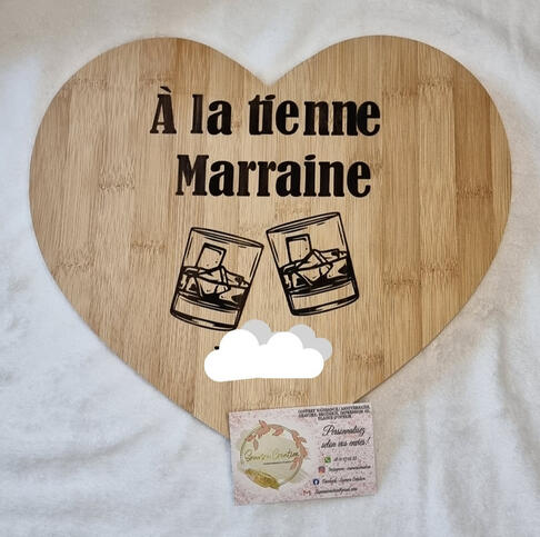 planche à découper coeur - 18 €