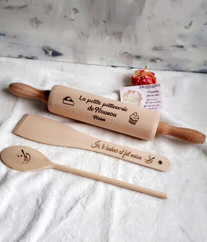 Ensemble rouleau à pâtisserie / spatules - 12 €
